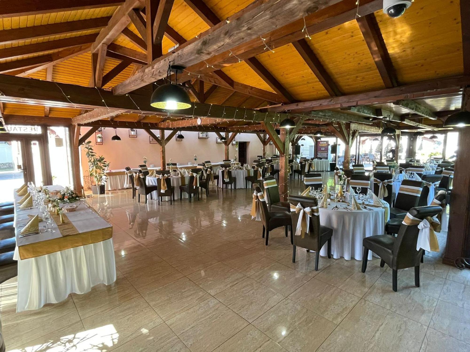 Penzion Bebek Filakovo Exterior photo
